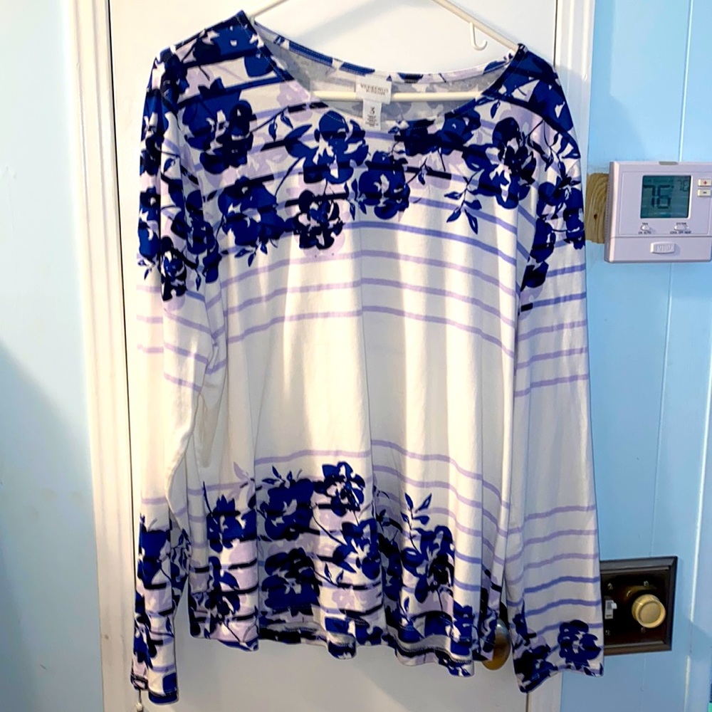 EUC Chico weekends size 3 blouse